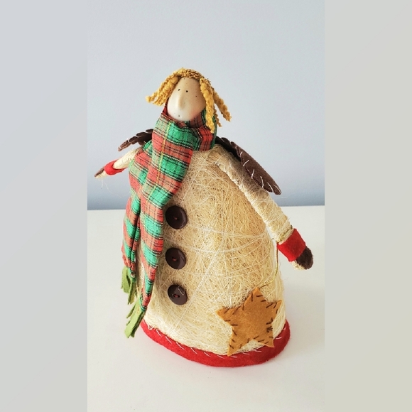 Christmas Primitive Angel Figurine  Handmade - Picture 2 of 4